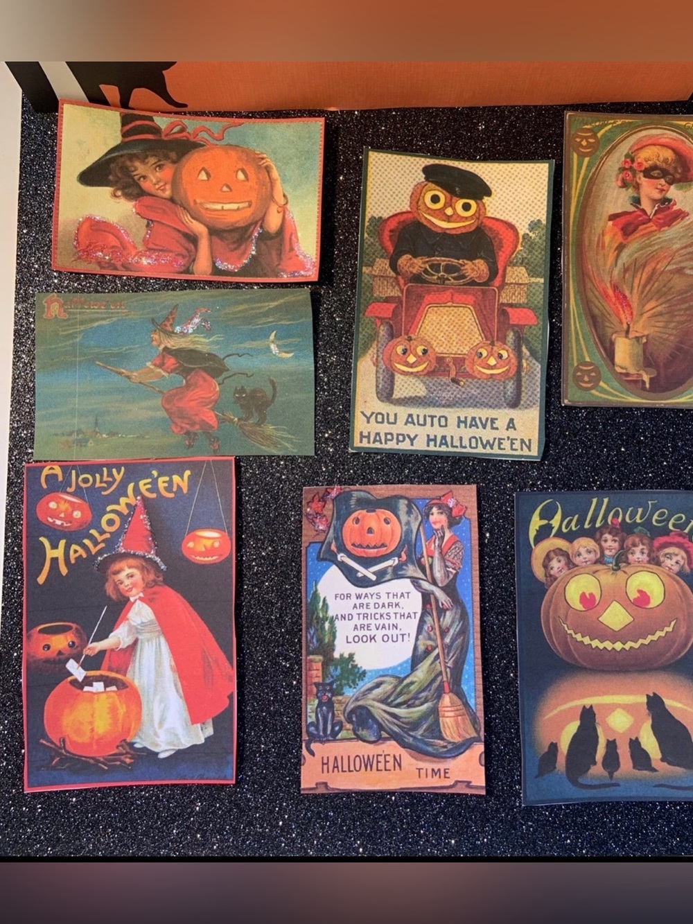 Halloween Vintage look cards/tags Set